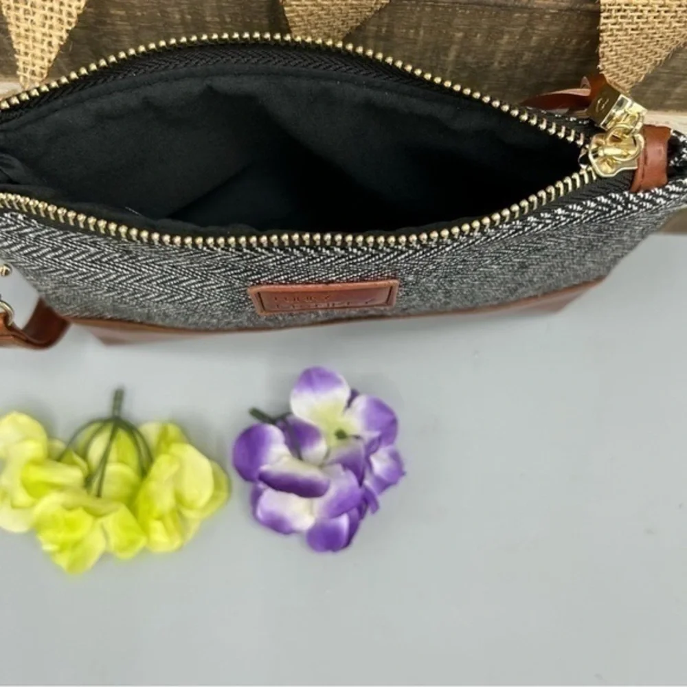 💋NWOT Funky Monkey herringbone wristlet wallet purse